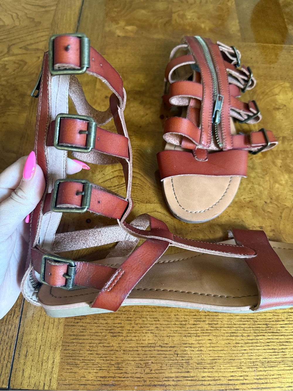 Steve Madden Brown Leather Gladiator Sandals with Adjustable Buckle Straps